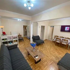 https://beautiful-apartment-in-the-center-of-thessaloniki.hotels-of-thessaloniki.com